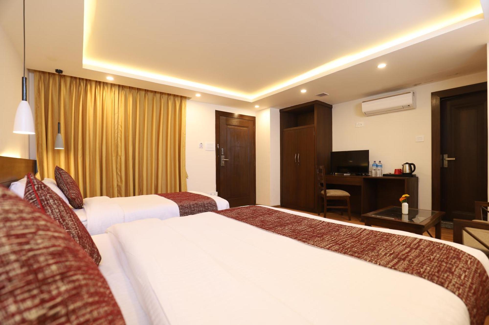 Apex Business - Airport 4*