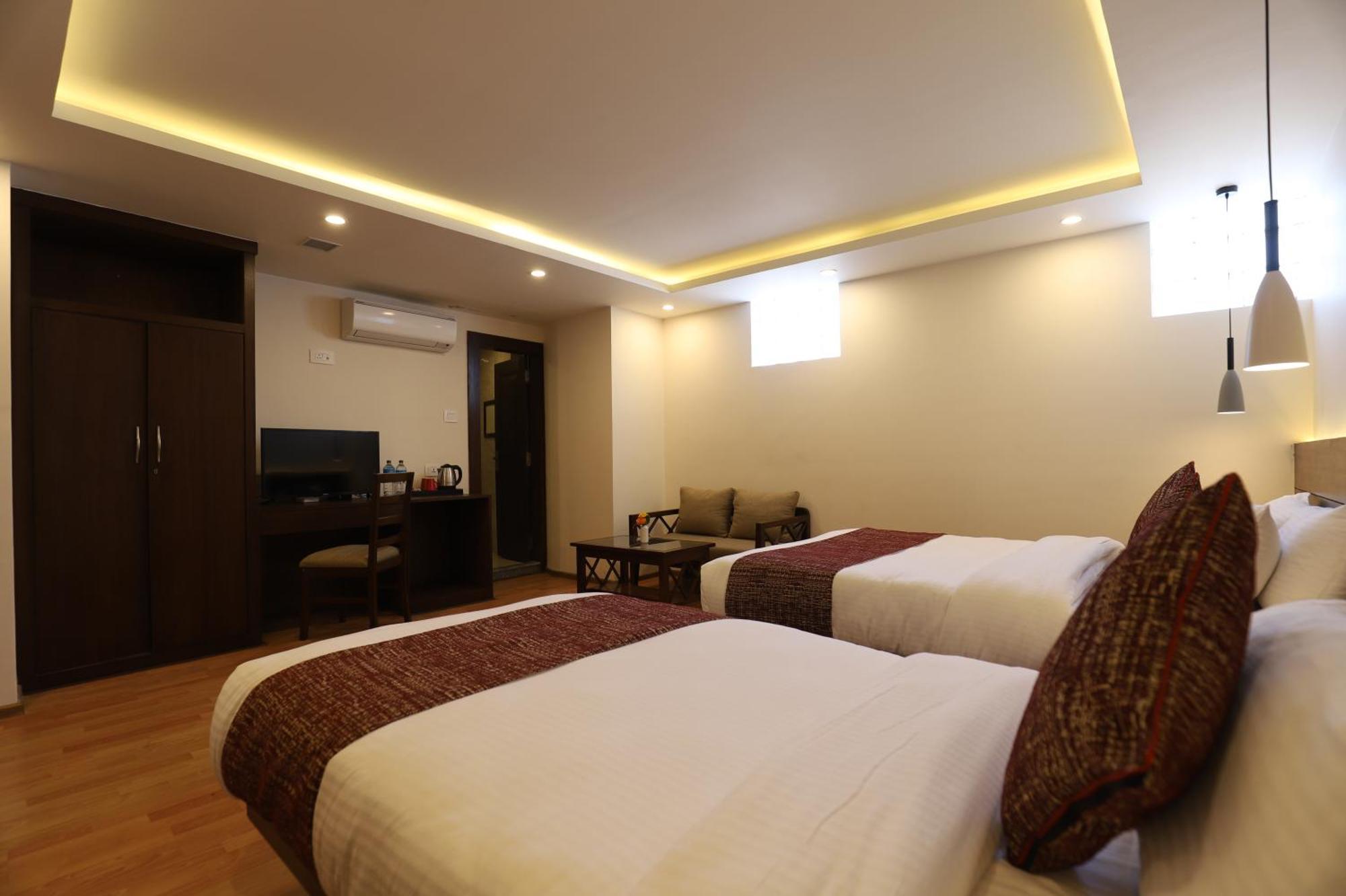 Hotel Apex Business - Airport 4*