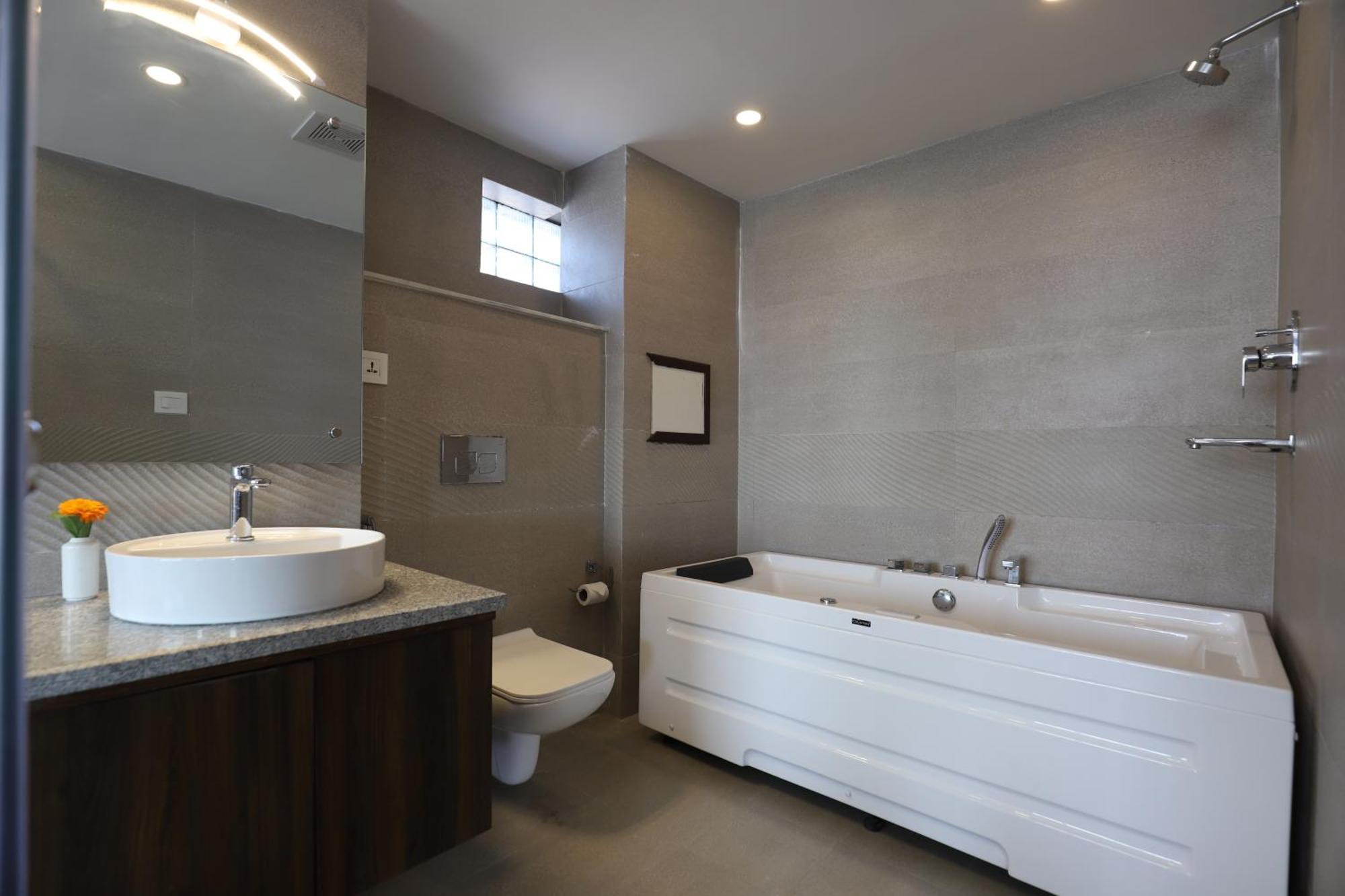 Hotel Apex Business - Airport 4*