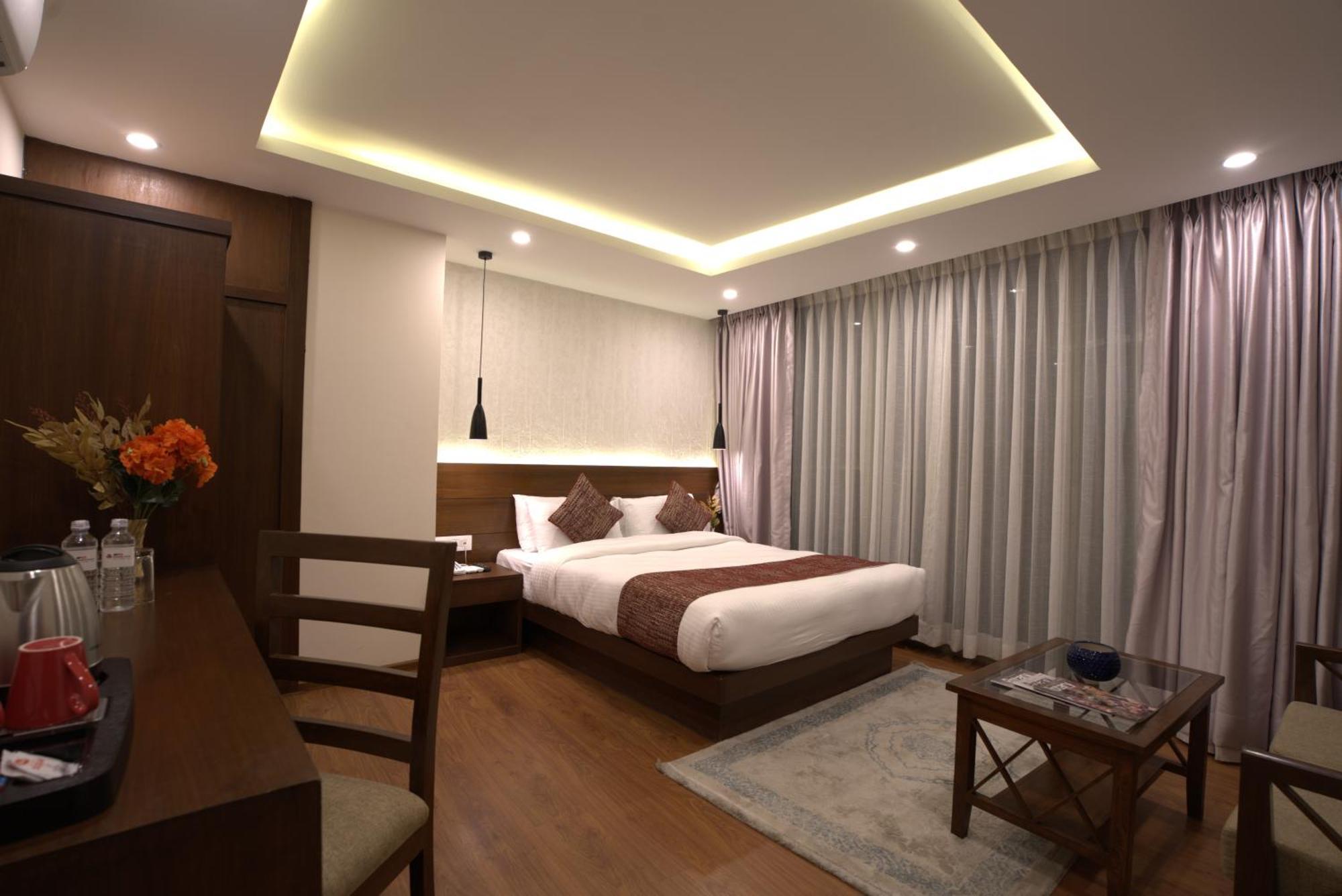 Hotel Apex Business - Airport 4*